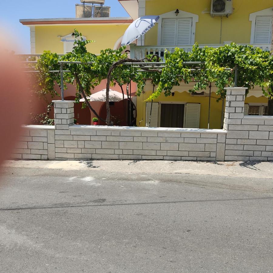 Nikolaou Thomas House Apartment Parga Exterior photo